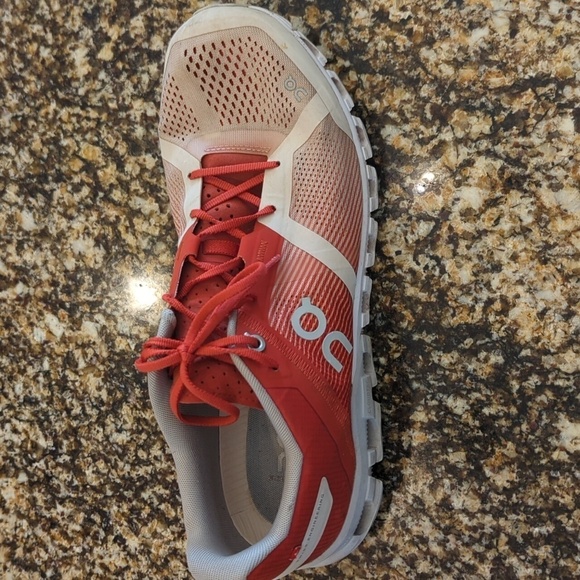 SINGLE Right Shoe ON Running Cloud Women's Size 11 Replacement Emputee - Picture 1 of 10